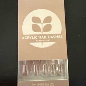 Red Aspen Acrylic Nail Dashes - Tan